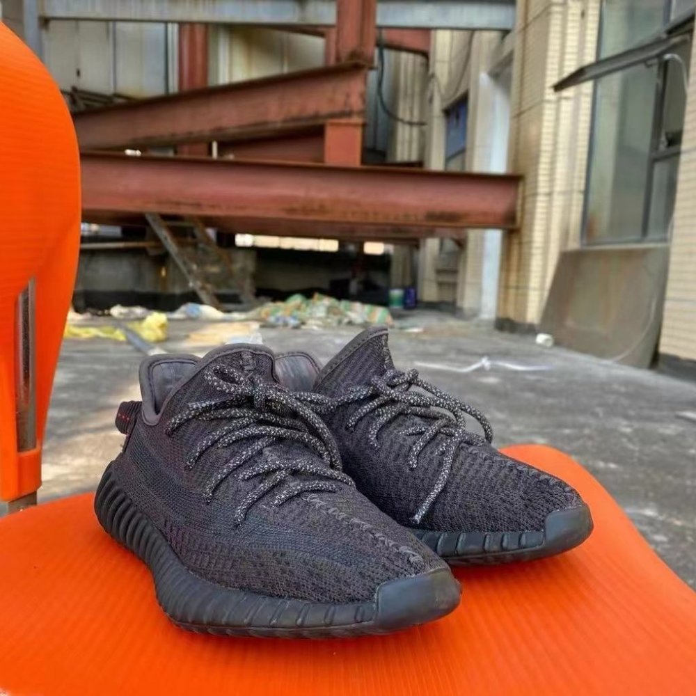 Yeezy 350 Boots Black Angel